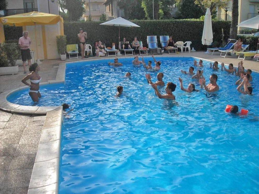 Hotel Bahama Ріміні Екстер'єр фото