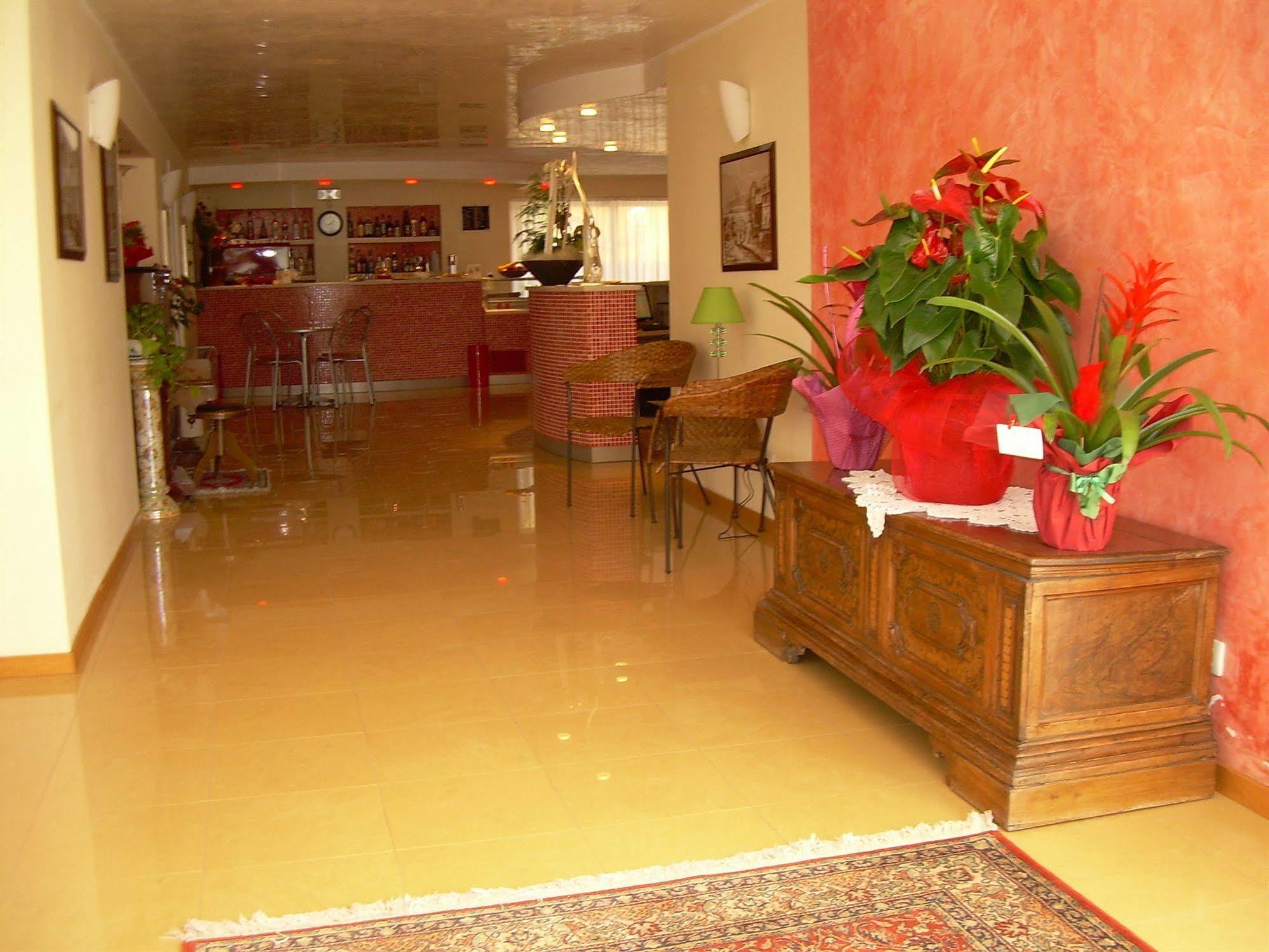 Hotel Bahama Ріміні Екстер'єр фото